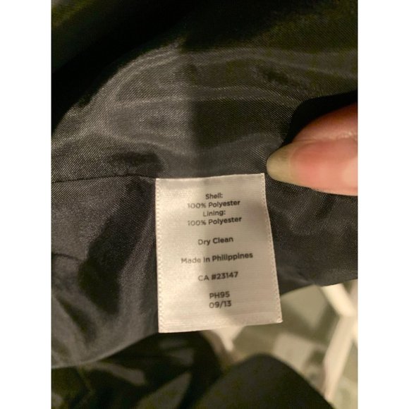 Talbots Women's Polyester Lined Black Blazer Two Button Pocket Size 8P - Picture 3 of 3